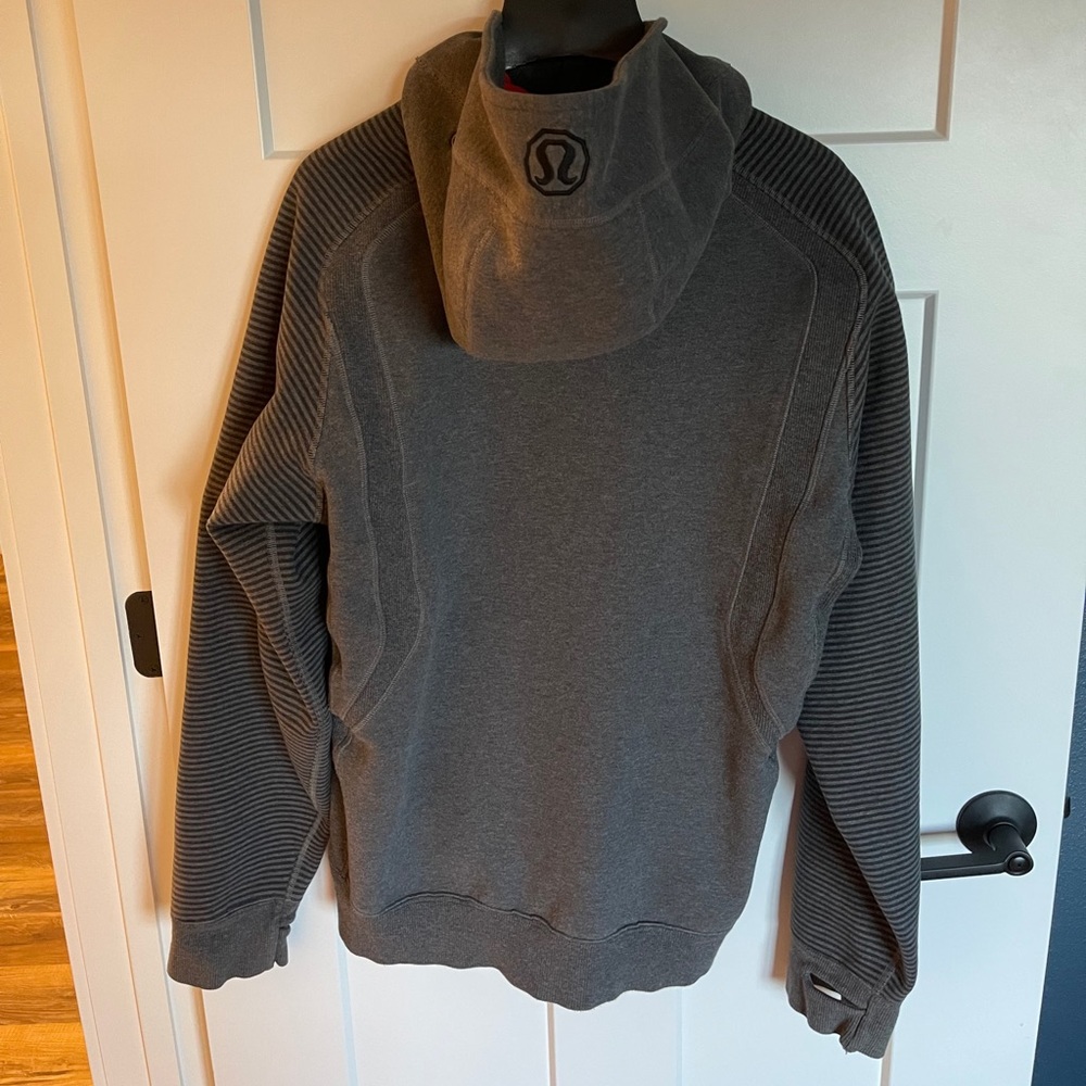 Men’s Lululemon Zip Sweatshirt